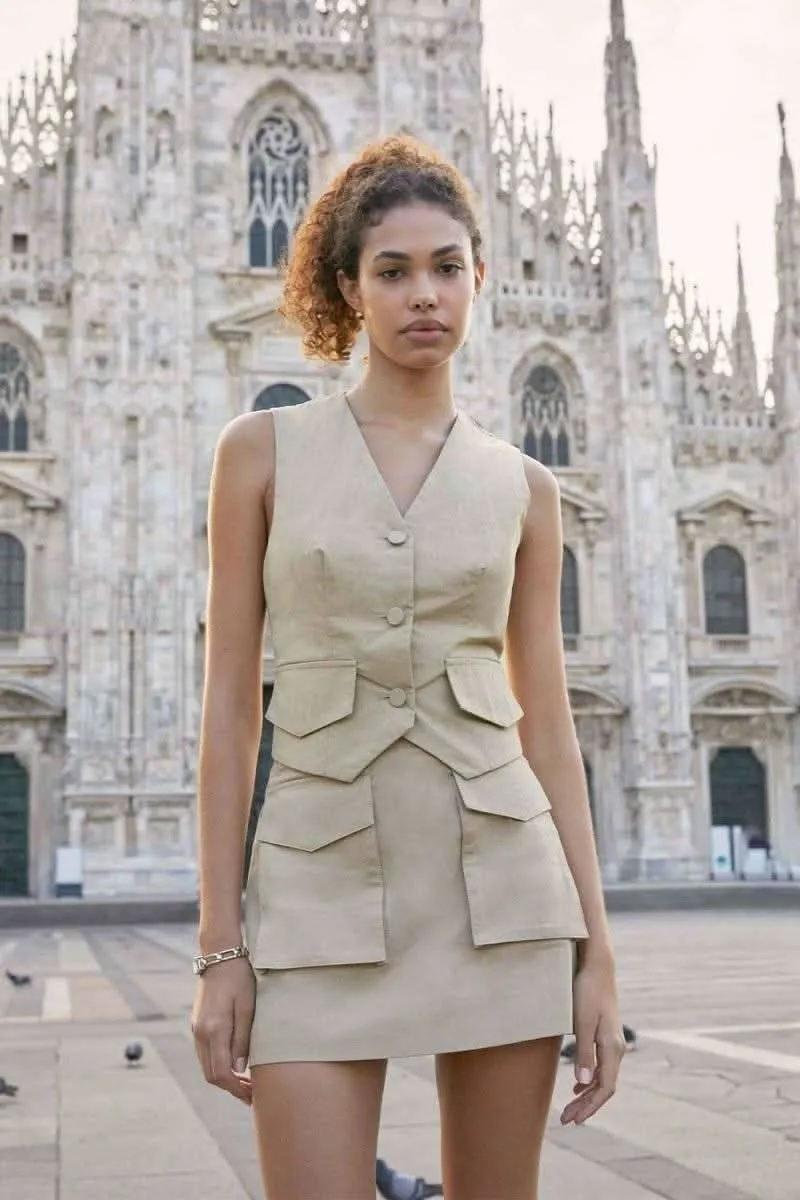 Curve Waist Cargo Mini Skirt