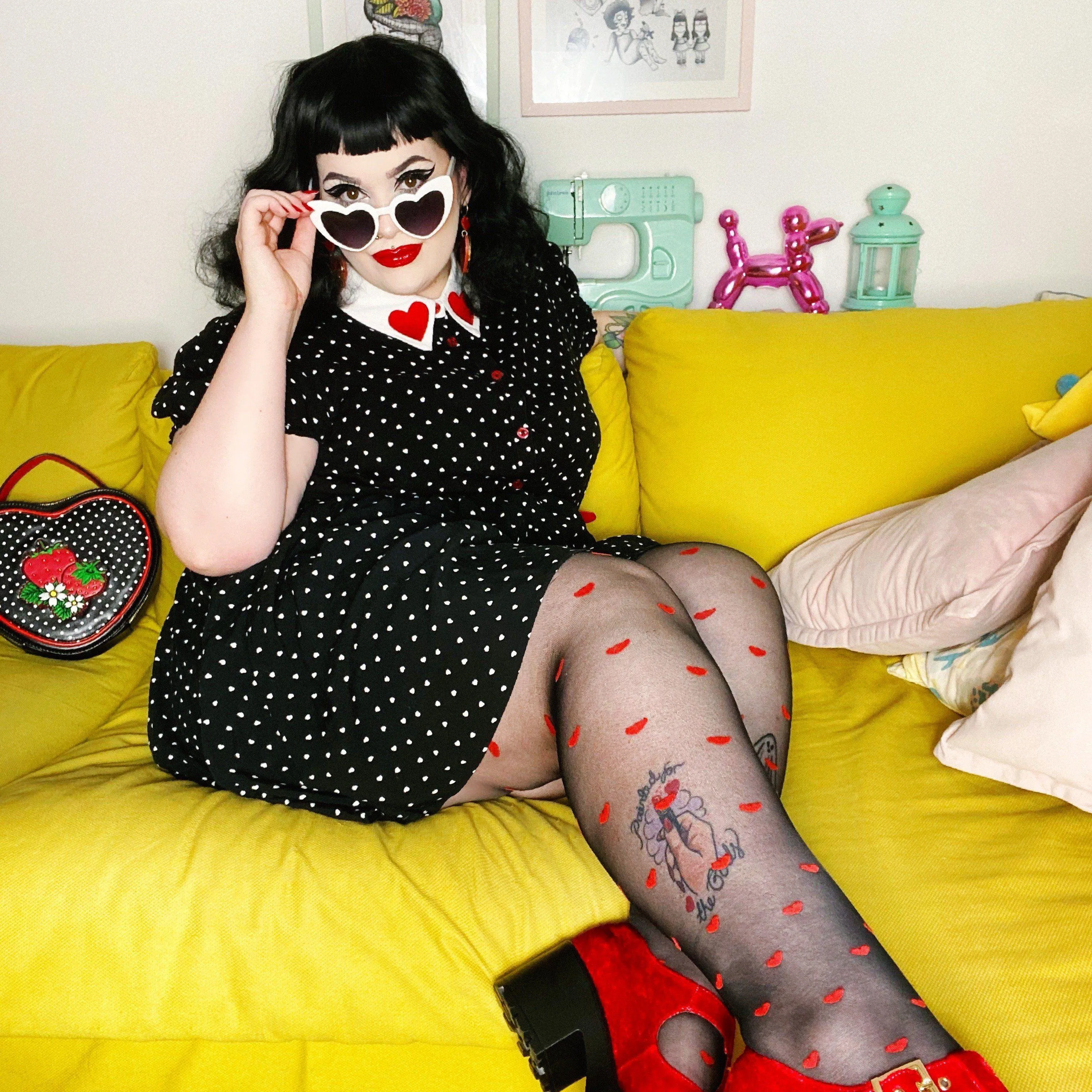 Love Me - Rot