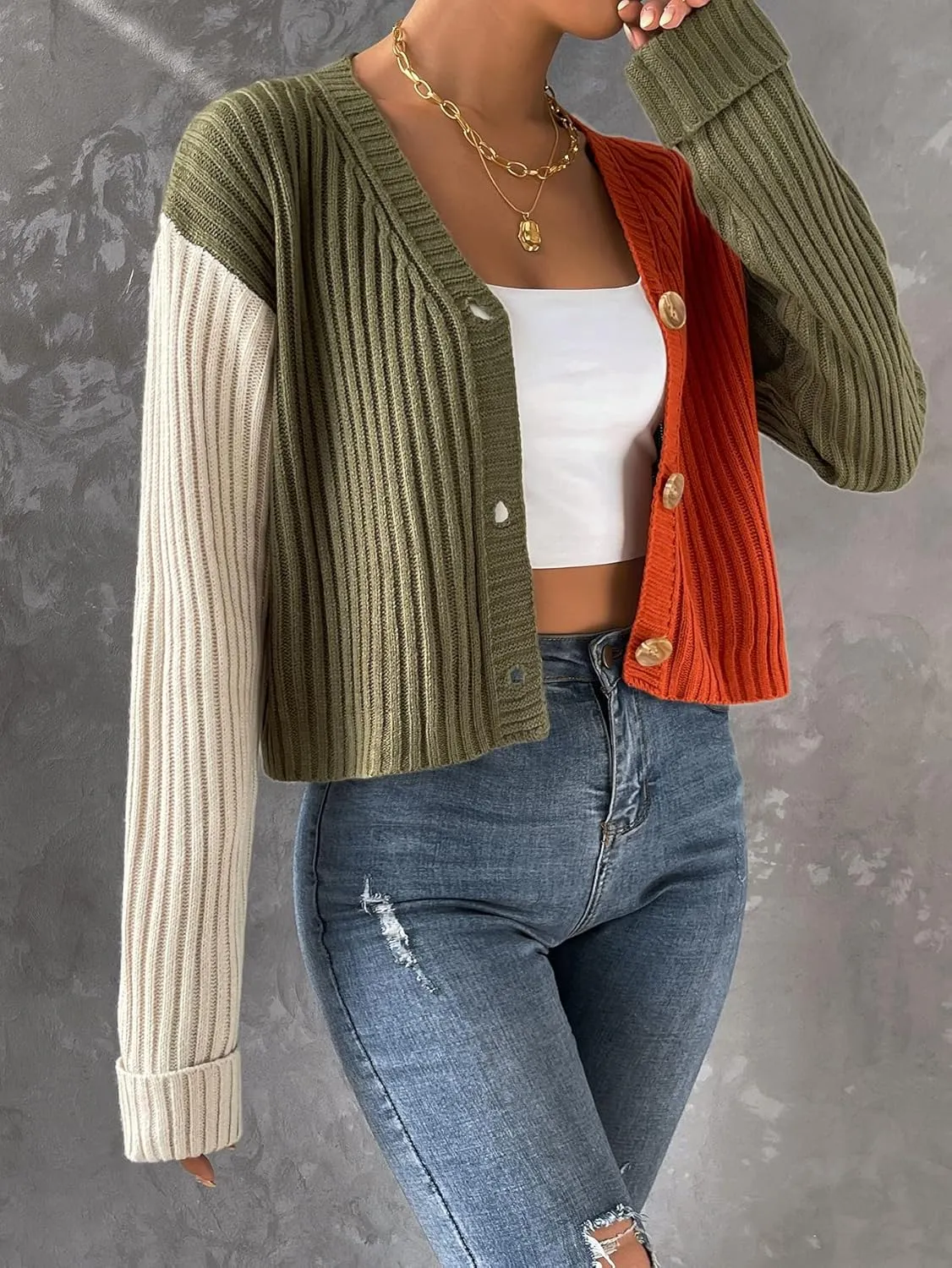 WDIRARA Women's Long Sleeve Button Front V Neck Casual Crop Cardigan Sweater